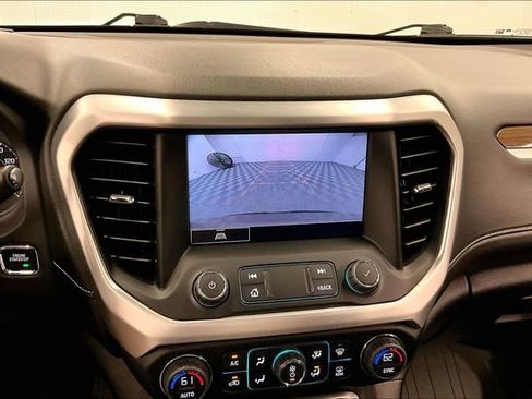 Used 2023 GMC Acadia SLE w/ Driver Convenience Package FWD image 29