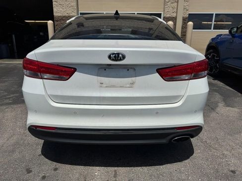 Used 2016 Kia Optima EX w/ Premium Package FWD image 3