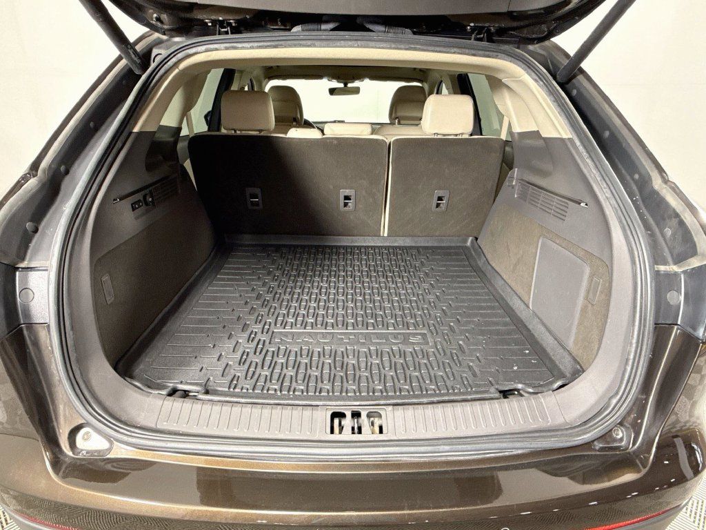 Used 2019 Lincoln Nautilus Reserve FWD image 28