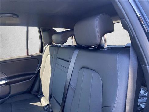 Used 2025 Mercedes-Benz GLB 250 image 19