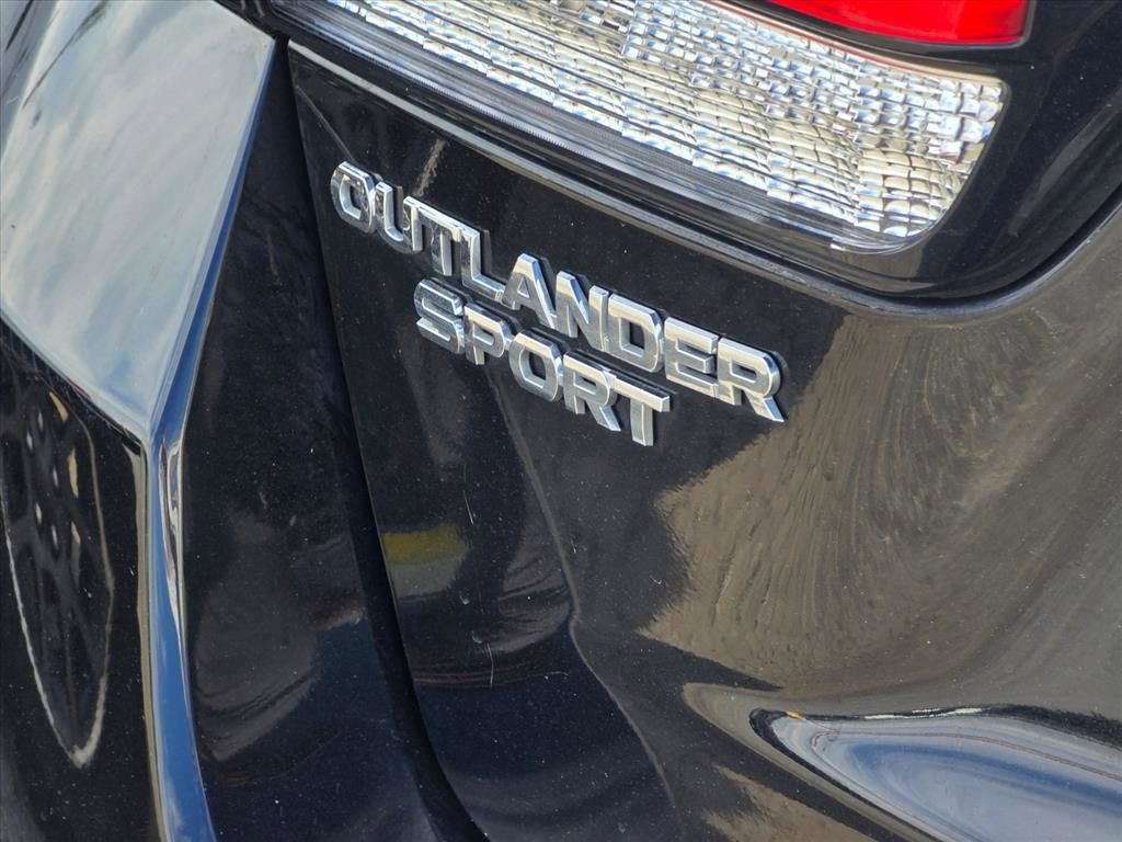 Used 2025 Mitsubishi Outlander Sport ES AWD/4WD image 19