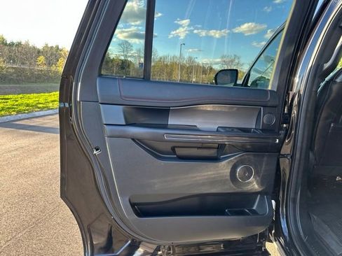 Used 2021 Ford Expedition Max Limited AWD/4WD image 17