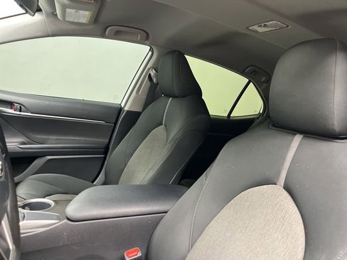 Used 2021 Toyota Camry LE image 18