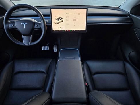 Used 2021 Tesla Model Y Long Range image 24