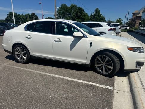 Used 2012 Lincoln MKS FWD image 4