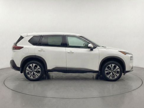 Used 2021 Nissan Rogue SV image 40