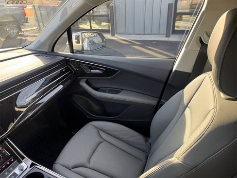 Used 2025 Audi Q7 2.0T Premium Plus w/ Premium Plus Package image 20