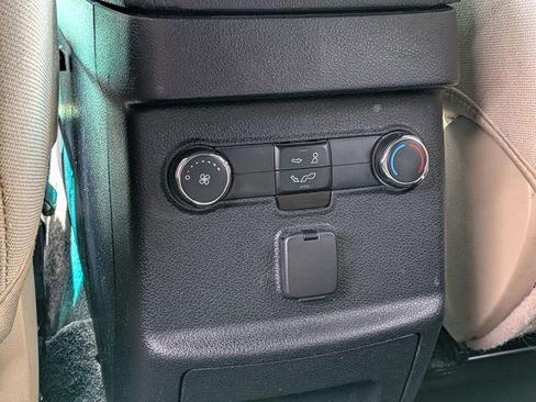 Used 2016 Ford Explorer FWD image 28