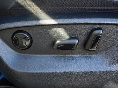 Used 2021 Volkswagen Tiguan SE image 22