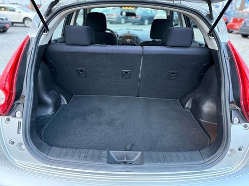 Used 2011 Nissan Juke S image 27
