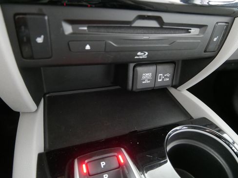 Used 2020 Honda Pilot Touring image 30