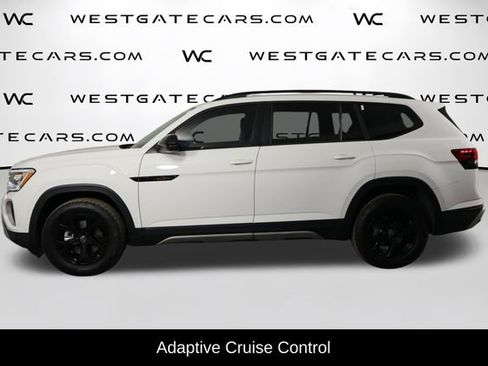 Used 2025 Volkswagen Atlas Peak Edition SE AWD/4WD image 13