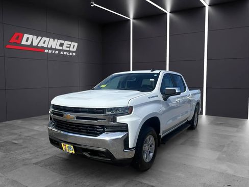 Used 2019 Chevrolet Silverado 1500 LT w/ Trailering Package image 3