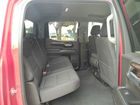 Used 2024 GMC Sierra 1500 SLE image 25