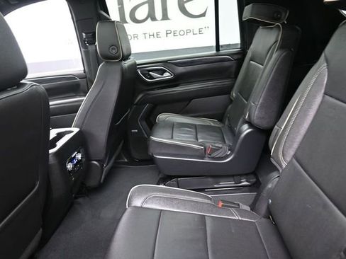 Used 2022 GMC Yukon XL SLT w/ SLT Premium Package AWD/4WD image 24