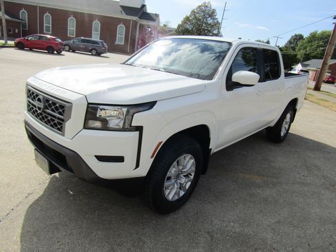 Used 2022 Nissan Frontier SV w/ Technology Package image 7