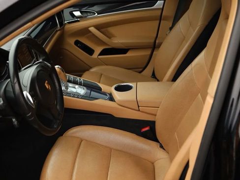 Used 2013 Porsche Panamera 4 Platinum Edition image 18