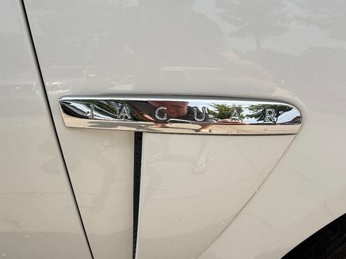 Used 2013 Jaguar XF RWD image 39