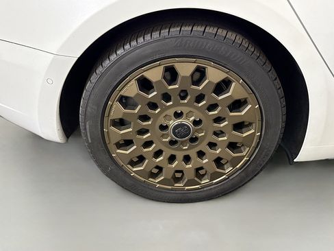 Used 2019 Tesla Model 3 Mid Range RWD image 32