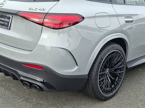 New 2026 Mercedes-Benz GLC 43 AMG 4MATIC image 10