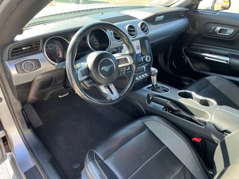 Used 2023 Ford Mustang Premium image 4