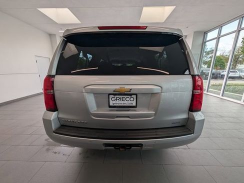 Used 2018 Chevrolet Suburban LT image 11