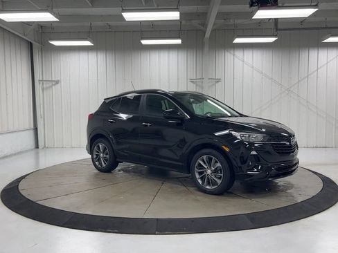 Used 2023 Buick Encore GX Select w/ Experience Buick Package FWD image 2