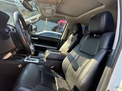 Used 2014 Toyota Tundra Limited image 17