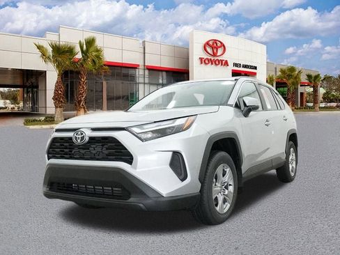 New 2025 Toyota RAV4 XLE image 33