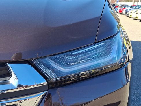 Used 2023 Chevrolet Traverse LT image 9