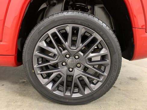 Used 2022 Jeep Compass Limited image 5