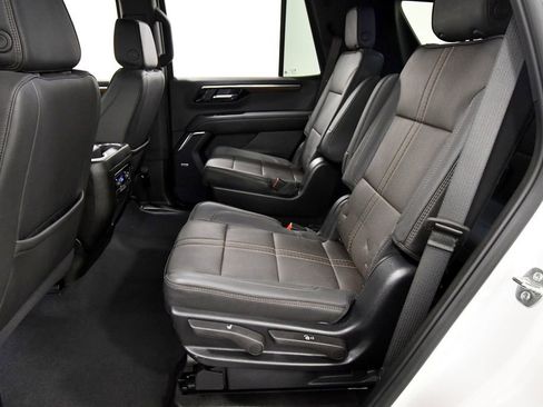 Used 2025 Chevrolet Tahoe High Country AWD/4WD image 14