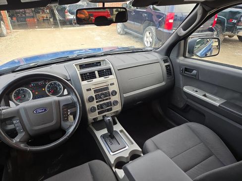 Used 2010 Ford Escape XLT image 10