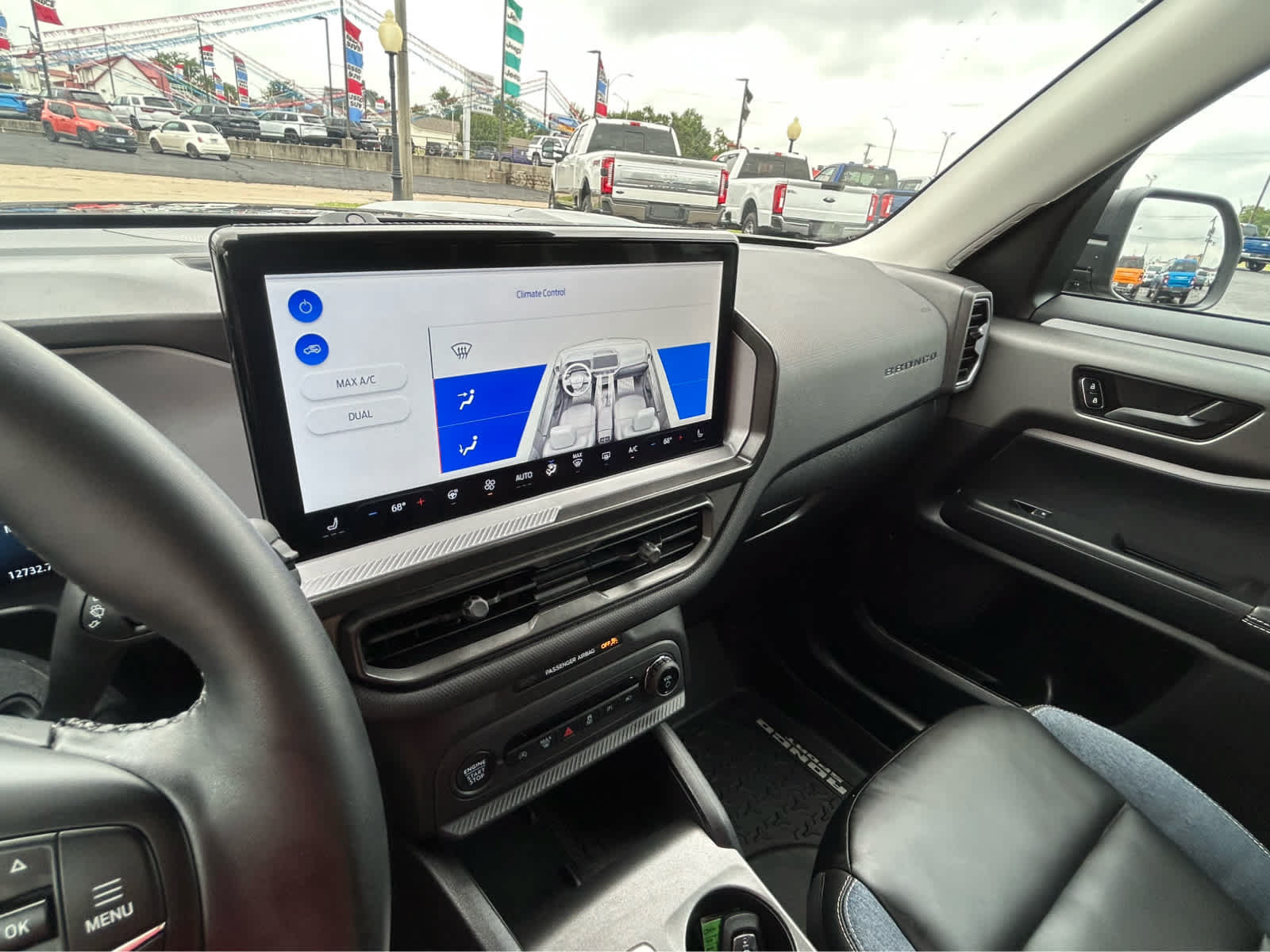 Used 2025 Ford Bronco Sport Outer Banks w/ Outer Banks Tech Package+ AWD/4WD image 38