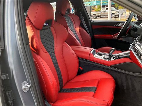 Used 2025 BMW X6 M Competition image 28