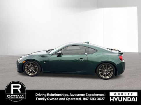 Used 2020 Toyota 86 RWD image 5