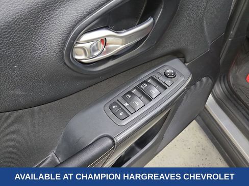 Used 2016 Jeep Cherokee Sport w/ Safety Group image 32