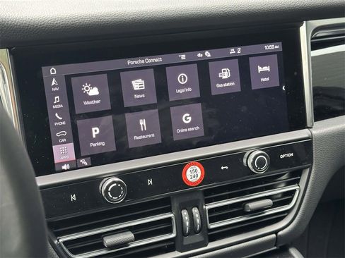 Used 2025 Porsche Macan image 27