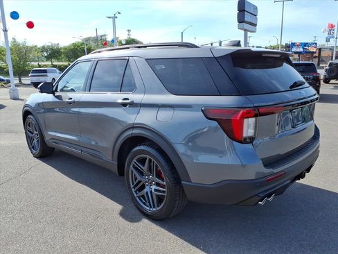 Certified 2025 Ford Explorer ST AWD/4WD image 3