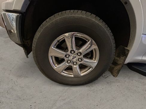 Used 2019 Ford F150 Lariat AWD/4WD image 14