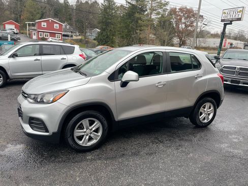 Used 2018 Chevrolet Trax LS image 10