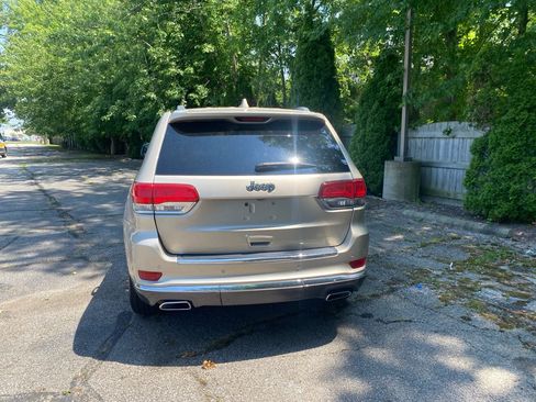 Used 2014 Jeep Grand Cherokee Summit AWD/4WD image 4