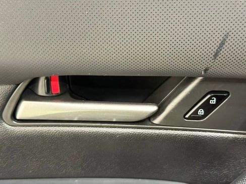 Used 2025 MAZDA CX-50 AWD 2.5 S w/ Preferred Package image 31