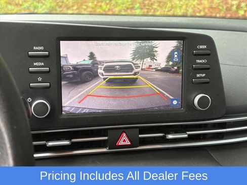 Used 2023 Hyundai Elantra SE FWD image 9