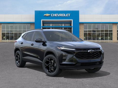 New 2026 Chevrolet Trax LT w/ Driver Confidence Package FWD image 7