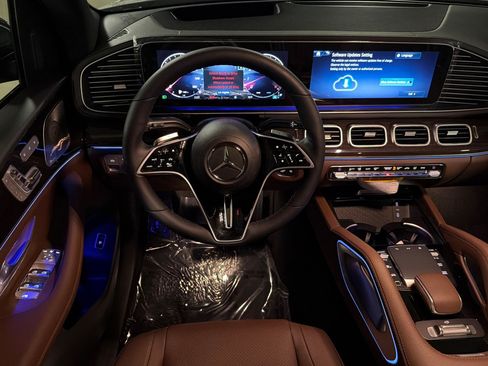 New 2026 Mercedes-Benz GLS 450 4MATIC image 13