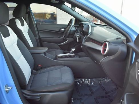 Used 2024 Chevrolet Trax RS w/ Driver Confidence Package image 36