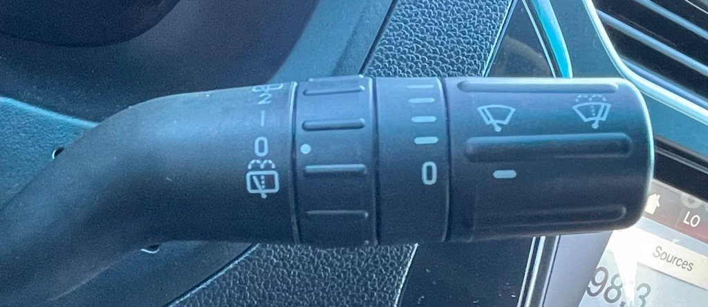 Used 2017 Ford Explorer XLT w/ Equipment Group 202A FWD image 19