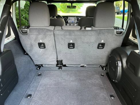 Used 2023 Jeep Wrangler Unlimited Sport AWD/4WD image 39