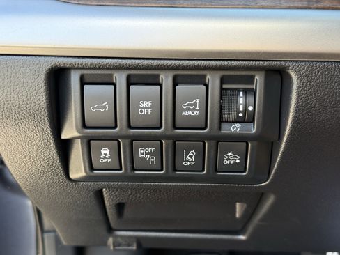 Used 2017 Subaru Outback 2.5i Limited image 25